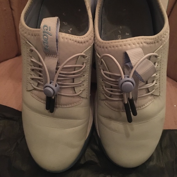 Closed-Back Nursing Clog - Picture 5 of 8